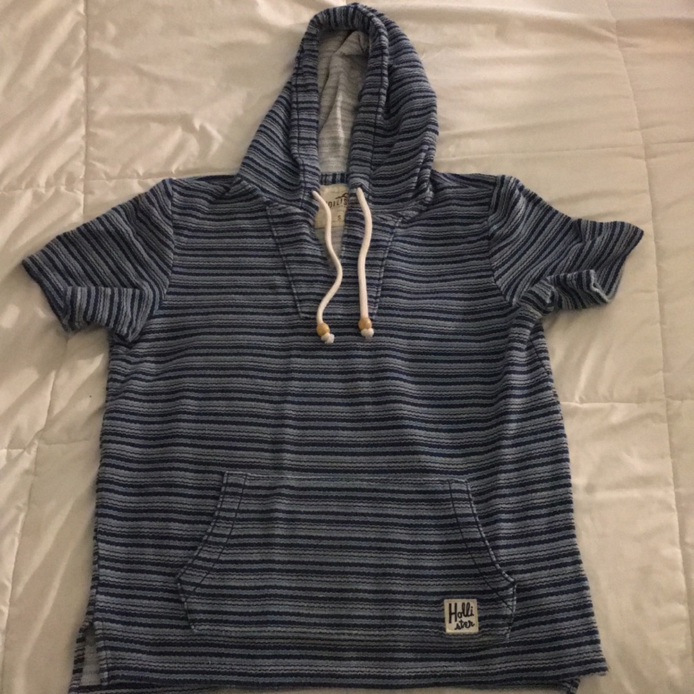 Unisex Hollister shirt